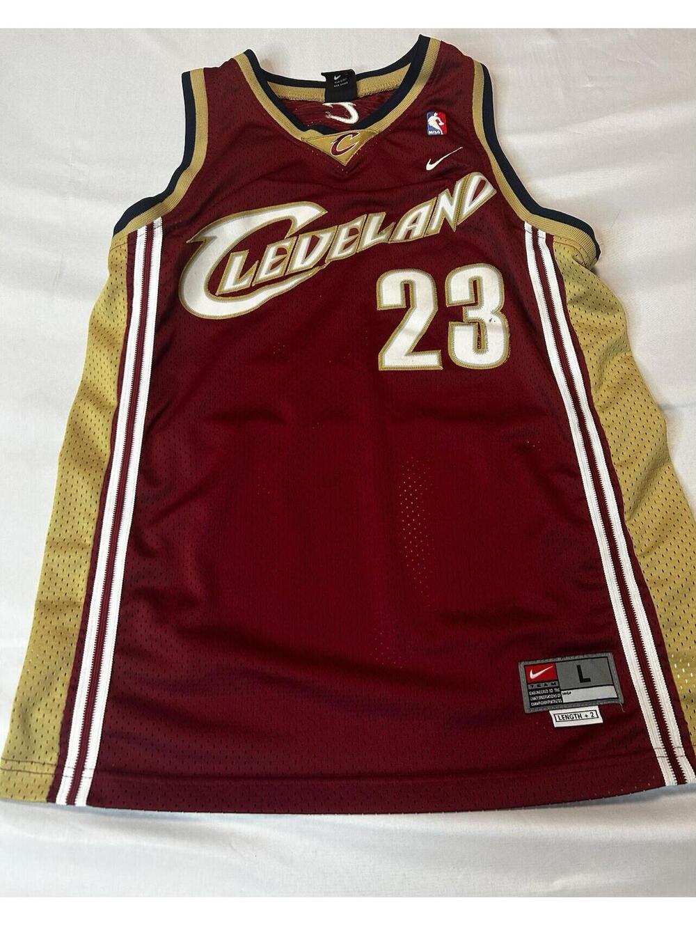 Nike Team LeBron James #23 Cleveland Cavaliers Jersey Mens Large Length +2 NBA